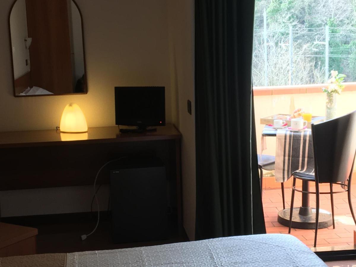 Hotel Kristall ออร์เวียโต ภายนอก รูปภาพ